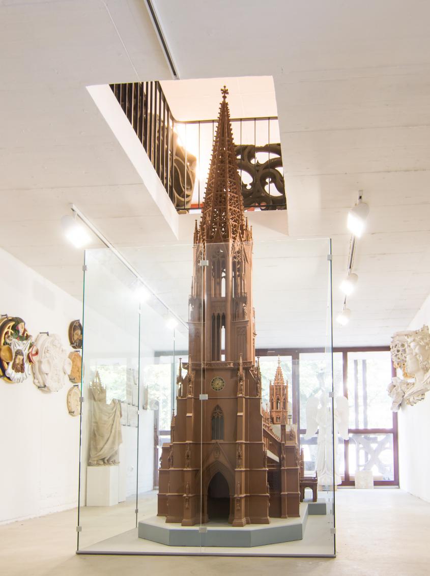 Blick in den dritten Raum des Museums mit dem großen Münstermodell